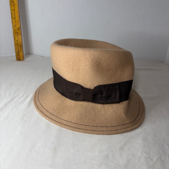 Vintage 100% Wool Doeskin Felt Hat Tan/Brown with Ribbon +Bow - Picture 1 of 9